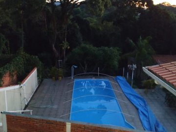 Fundos e Piscina