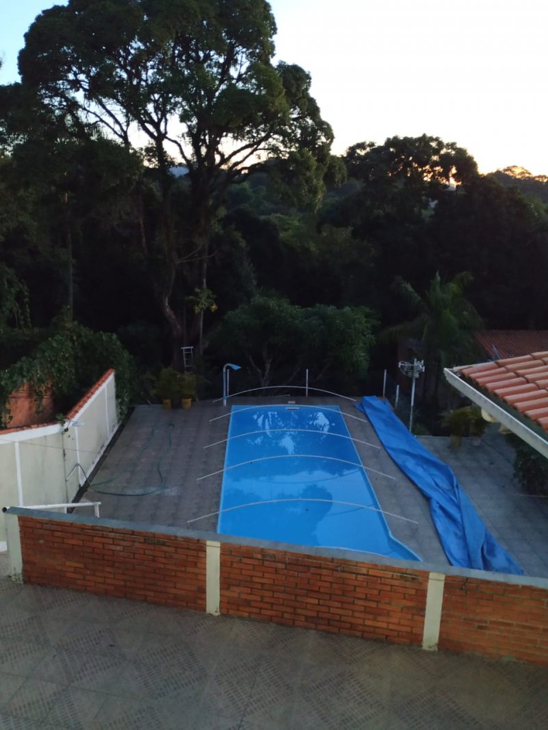 Fundos e Piscina