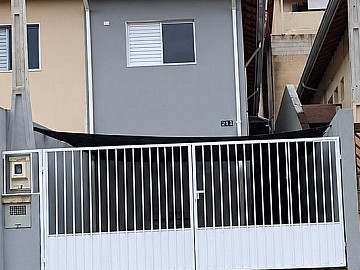 Casa em Lan�amento
