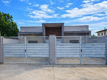 Casa em Lan�amento